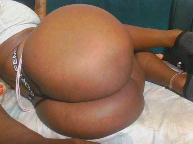 Hornycammy23 webcam