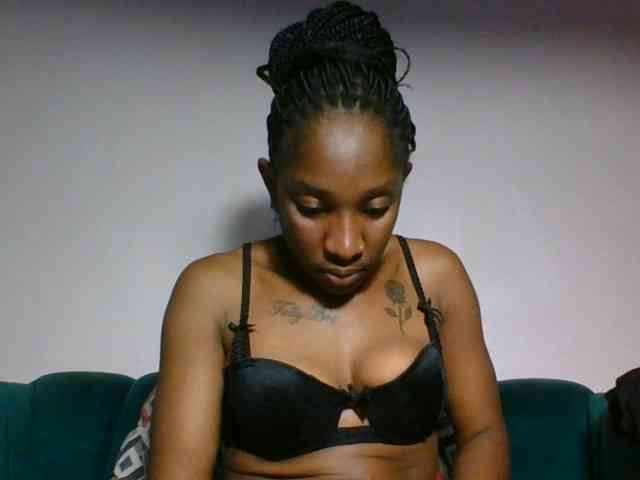 Hornycammy23