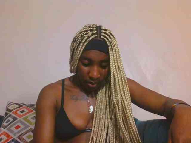 Hornycammy23 webcam