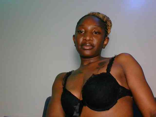 Hornycammy23 webcam