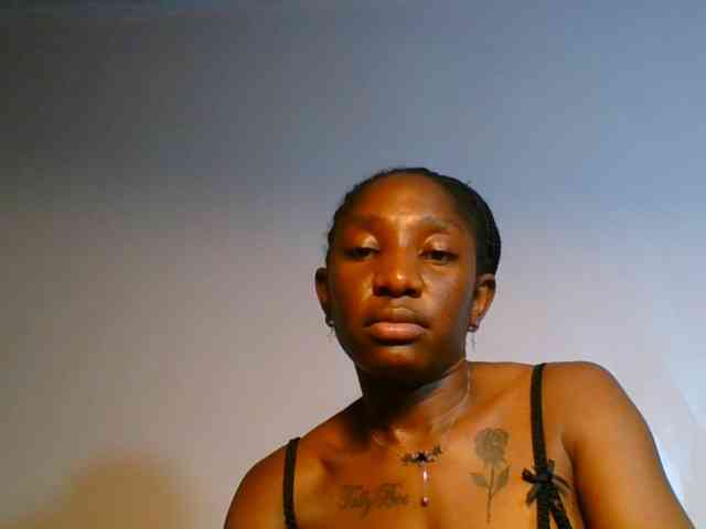 Hornycammy23 webcam