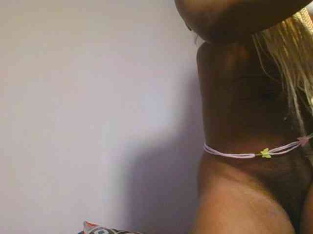 Hornycammy23 webcam