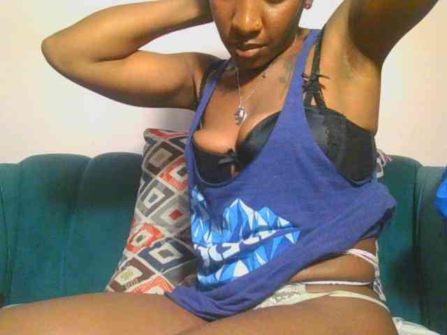 Hornycammy23 Live Webcam on BongaCams