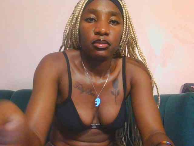 Hornycammy23 webcam