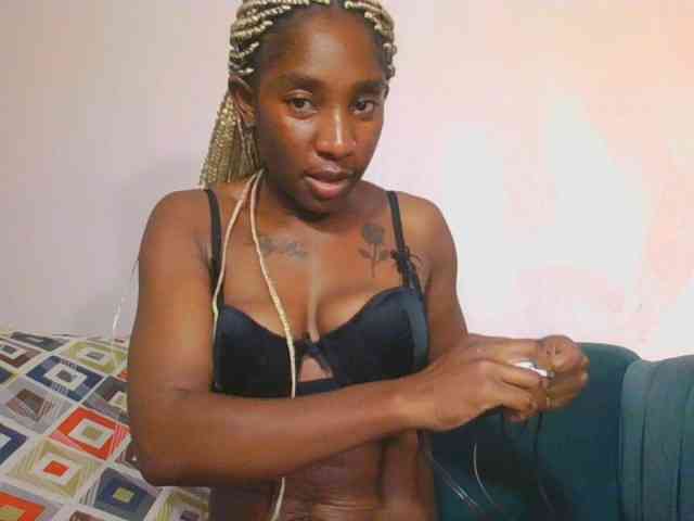Hornycammy23 webcam
