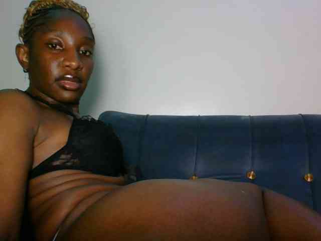 Hornycammy23 webcam