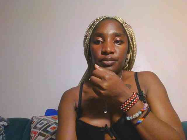 Hornycammy23 webcam