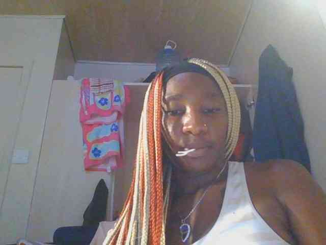 Hornycammy23