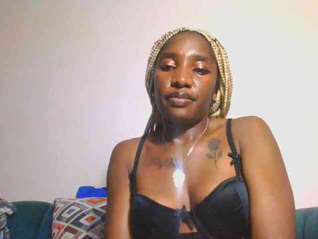 Hornycammy23 webcam