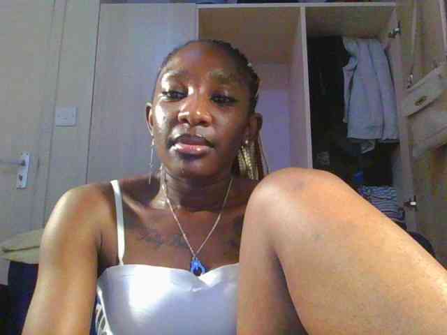 Hornycammy23 Live Webcam on BongaCams