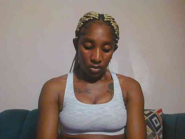 Hornycammy23 webcam