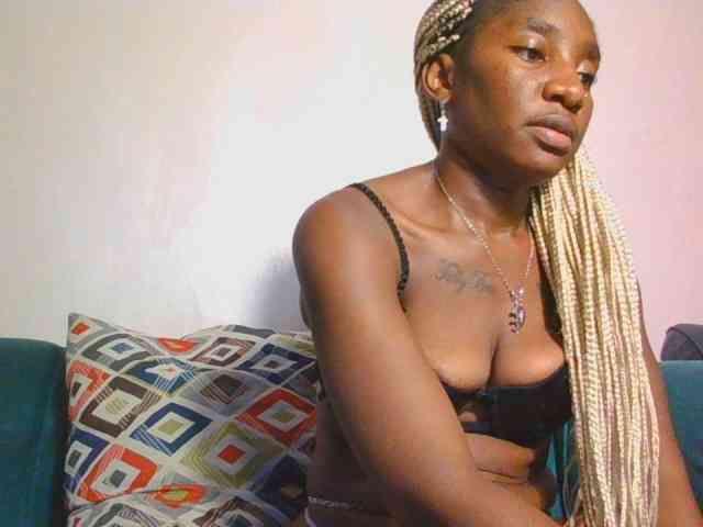 Hornycammy23 webcam