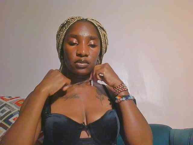 Hornycammy23