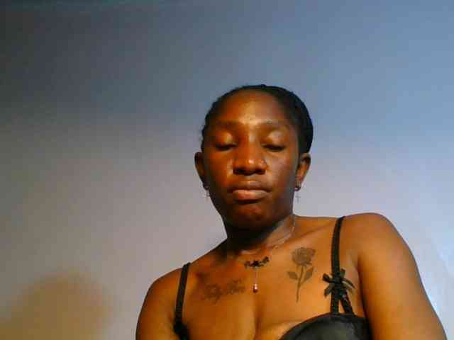 Hornycammy23 webcam