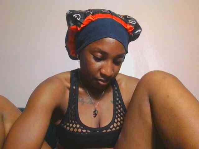 Hornycammy23
