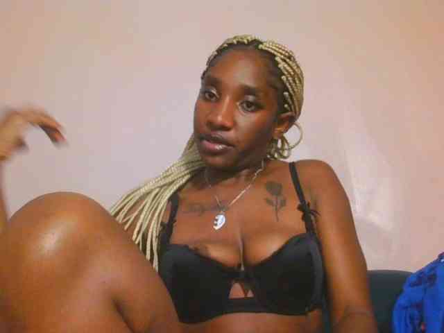 Hornycammy23