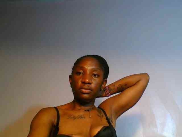 Hornycammy23 webcam