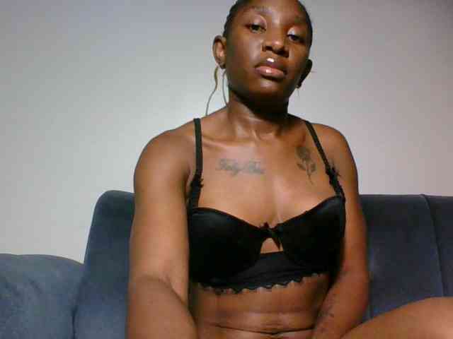 Hornycammy23 webcam