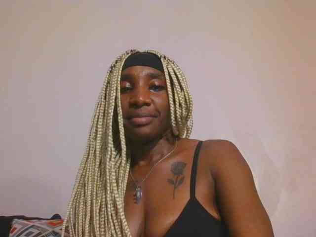 Hornycammy23 webcam