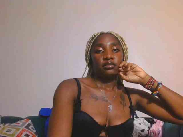 Hornycammy23 webcam