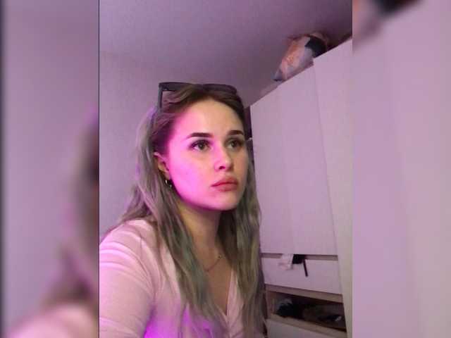 ShvartsAM's BongaCams show and profile