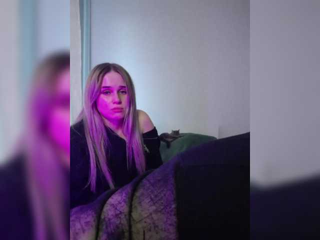 ShvartsAM's BongaCams show and profile