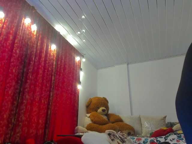 MeganHotCurvy live cam on BongaCams