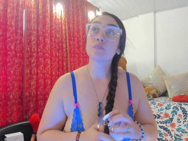 MeganHotCurvy