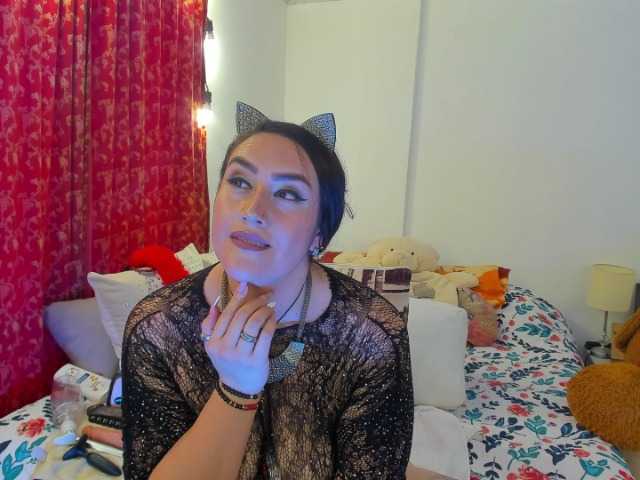 MeganHotCurvy live cam on BongaCams