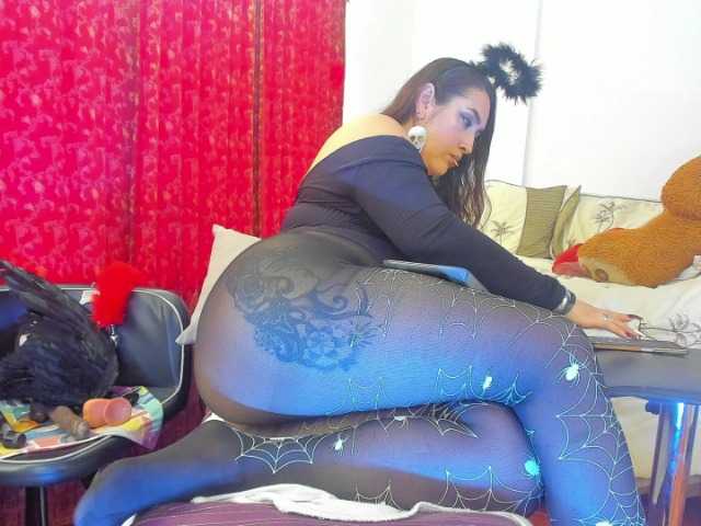 MeganHotCurvy