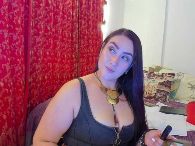 MeganHotCurvy