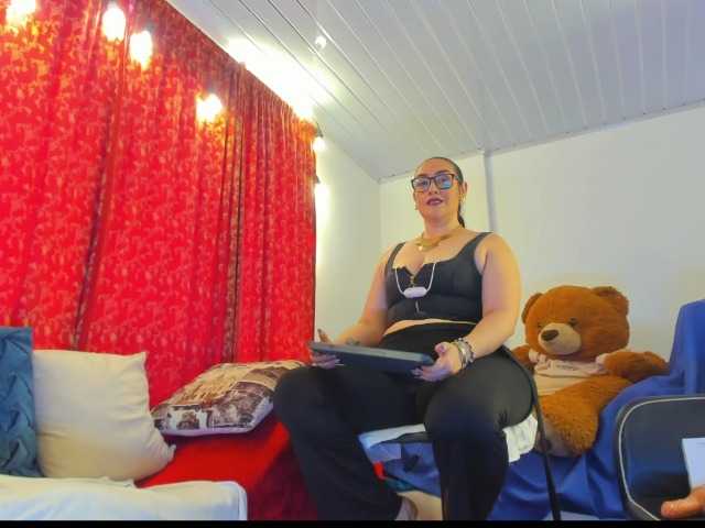 MeganHotCurvy