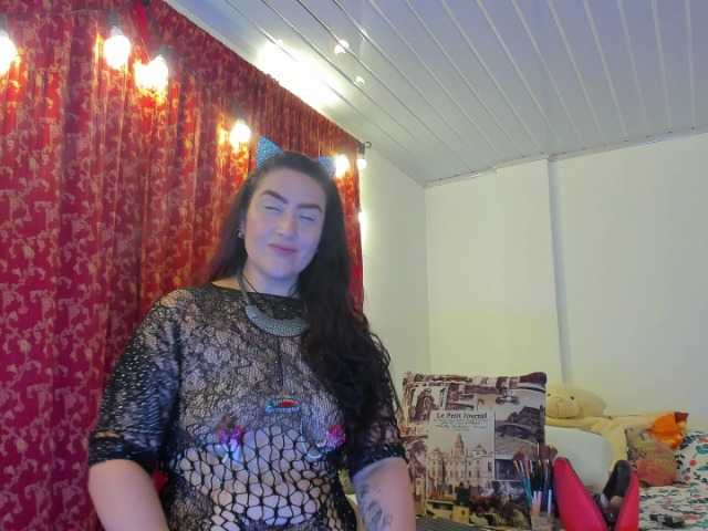 MeganHotCurvy