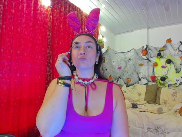 MeganHotCurvy