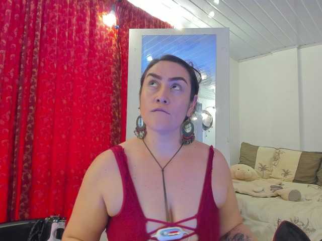 MeganHotCurvy