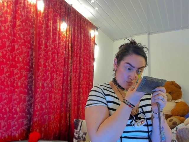 MeganHotCurvy live cam on BongaCams