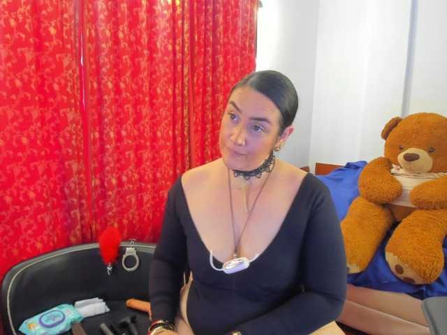 MeganHotCurvy