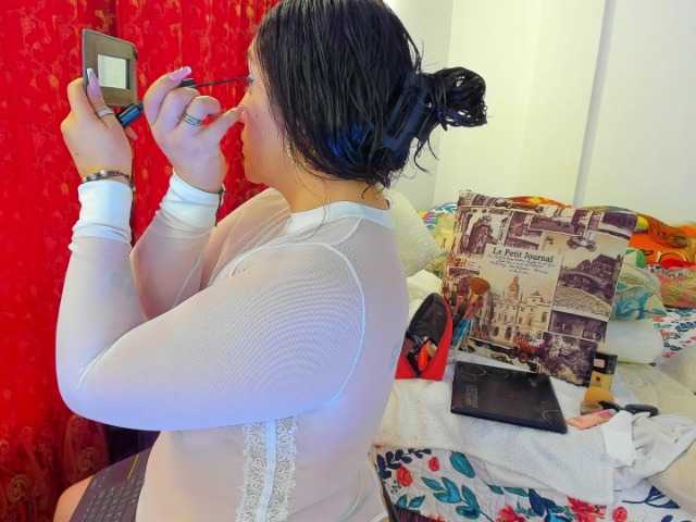 MeganHotCurvy