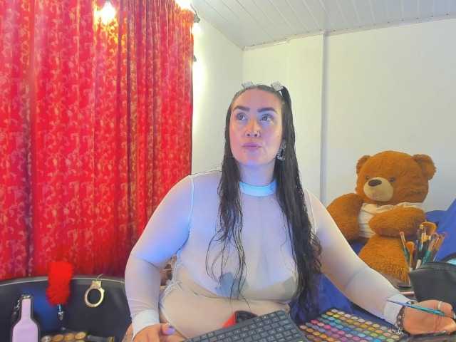 MeganHotCurvy