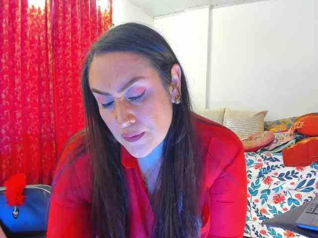 MeganHotCurvy webcam