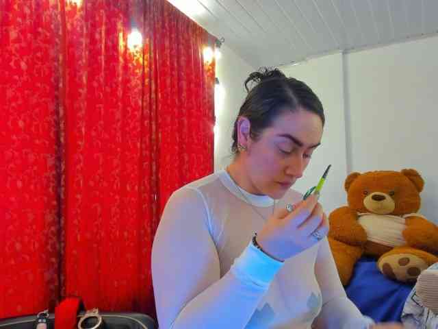 MeganHotCurvy webcam