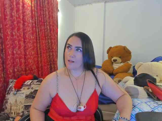 MeganHotCurvy MeganHotCurvy