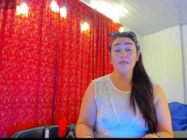 MeganHotCurvy