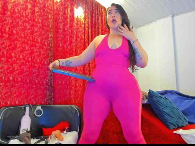 MeganHotCurvy