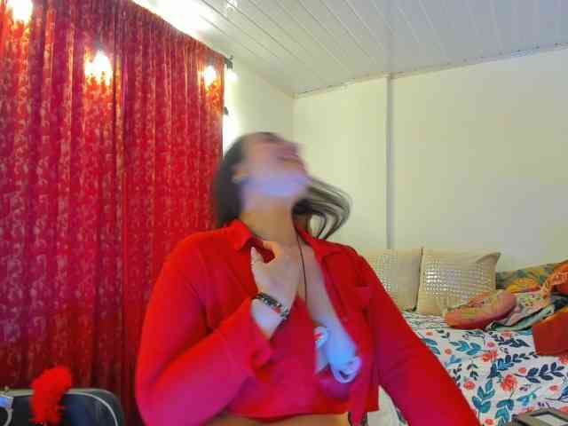 MeganHotCurvy webcam