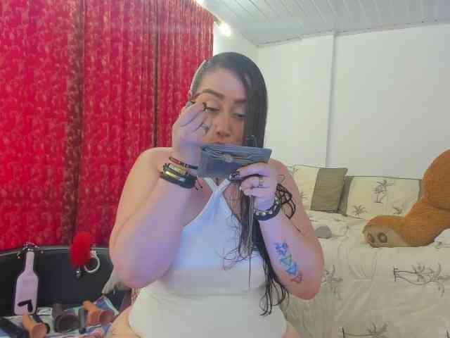 MeganHotCurvy