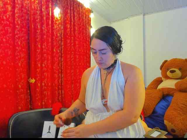 MeganHotCurvy MeganHotCurvy