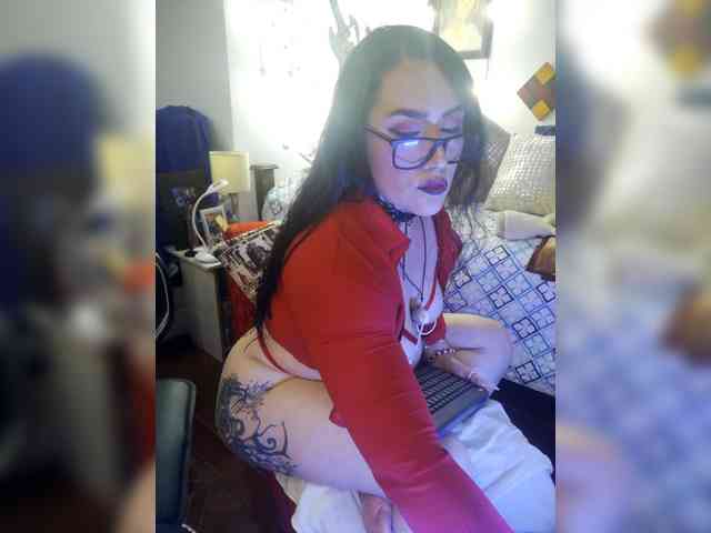 MeganHotCurvy