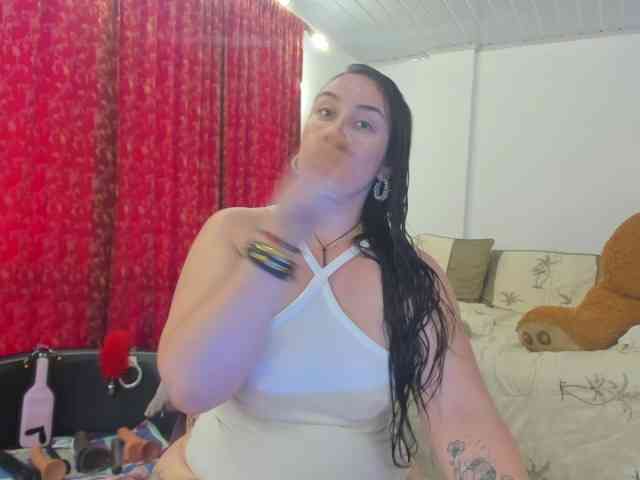MeganHotCurvy