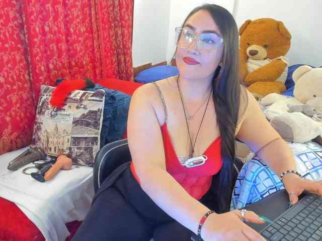 MeganHotCurvy